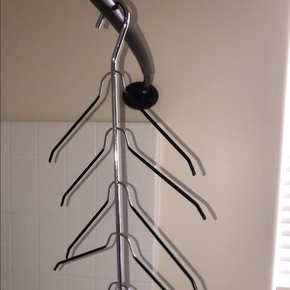 Stackable metal hangers